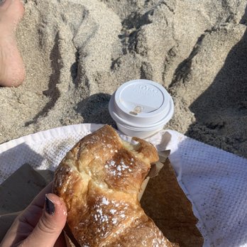 Il Dante Caffé - Plain Croissant & a latte - Coffee & Tea Near Me - Miami Beach, Florida Il Dante Caffé - Plain Croissant & a latte - Coffee & Tea Near Me - Miami Beach, Florida