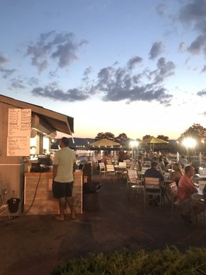 Barley on the Hudson by null