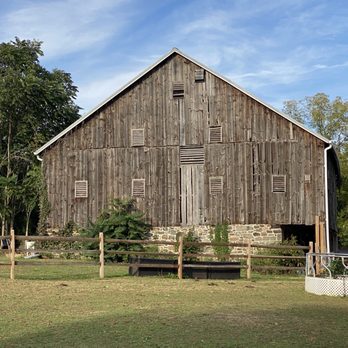 Battlefield Bed & Breakfast Inn - Barn on the property - Bed & Breakfast Near Me - Gettysburg, Pennsylvania