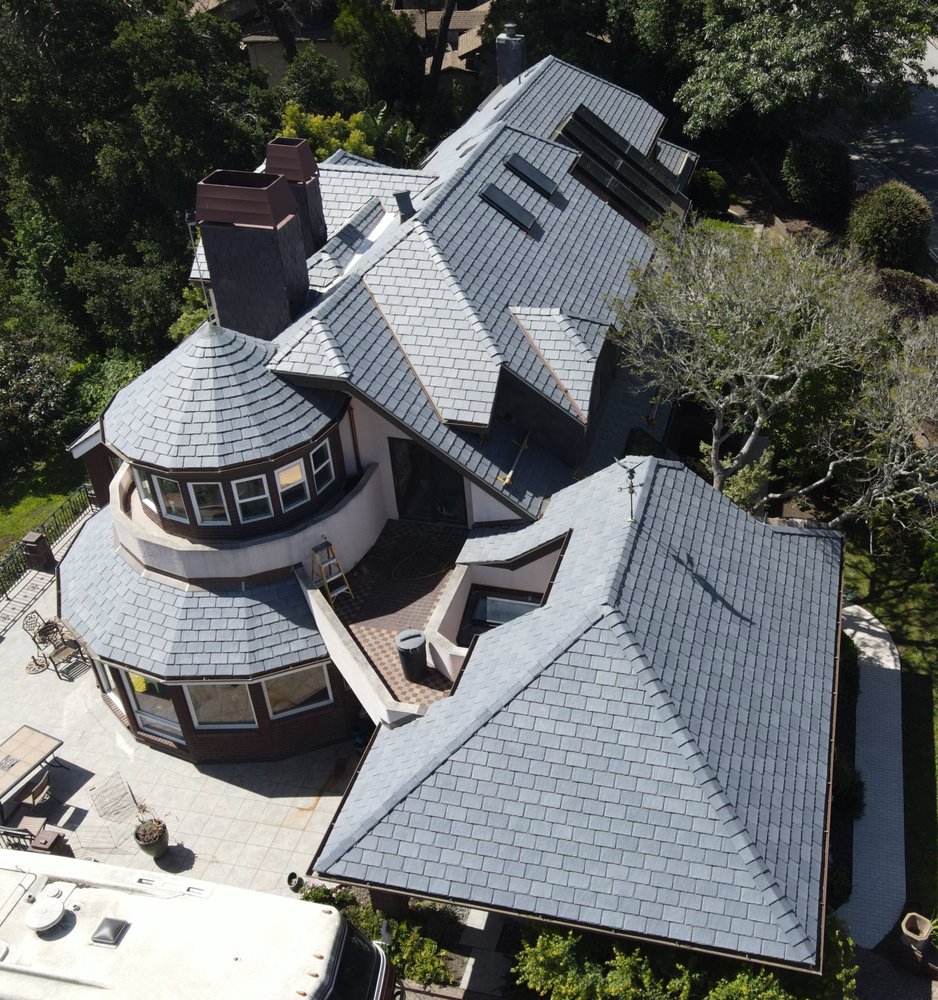 Slide of Daddario Roofing