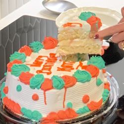Neto's Bakery Panderia - 8" tres leche