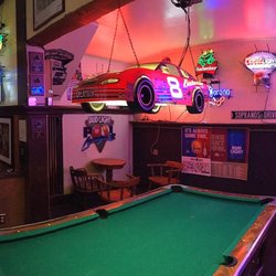 Nave's Sports And Spirits - Pool Area