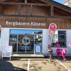 Bergbauern Käserei - Eingang auf dem Molkerei-Gelände