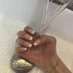 Em Nail Lounge