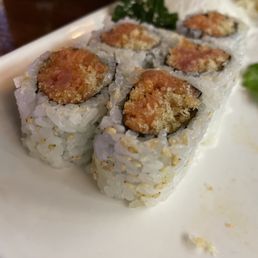 Spicy tuna roll Spicy tuna roll