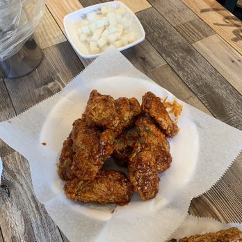 CM Chicken - Garlic Spicy Chicken - Chicken Wings Near Me - Overland Park, Kansas