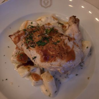 Brasserie 701 - Chicken Supreme - Brasseries Near Me - Montreal, Quebec Brasserie 701 - Chicken Supreme - Brasseries Near Me - Montreal, Quebec
