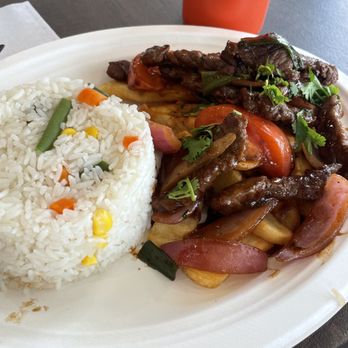 Super Chicken - Lomo Saltado - Peruvian Near Me - Springfield, Virginia