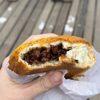 Mei Lai Wah Bakery - Bakeries Near Me - New York, New York