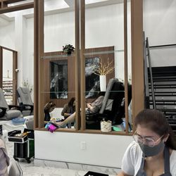 X Nail Spa