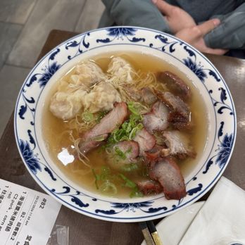 Hon's Wun-Tun House - E9. BBQ Pork Wun-tun Noodle Soup - Cantonese Near Me - San Francisco, California Hon's Wun-Tun House - E9. BBQ Pork Wun-tun Noodle Soup - Cantonese Near Me - San Francisco, California