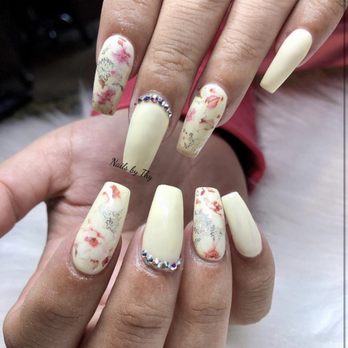 Caesars Nails & Spa - Nail Salons Near Me - Austin, Texas