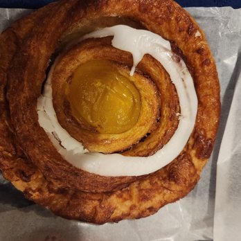 Danish Mill Bakery - Cinnamon Lemon Danish (Unbelievably Awesome!!) - Bakeries Near Me - Solvang, California
