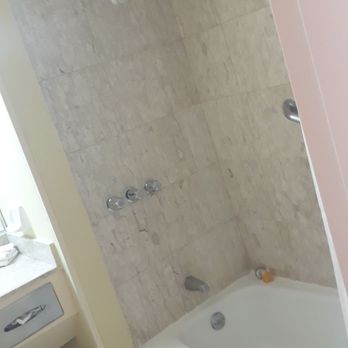Rosarito Beach Hotel - Bath - Hotels Near Me - Rosarito, BCN