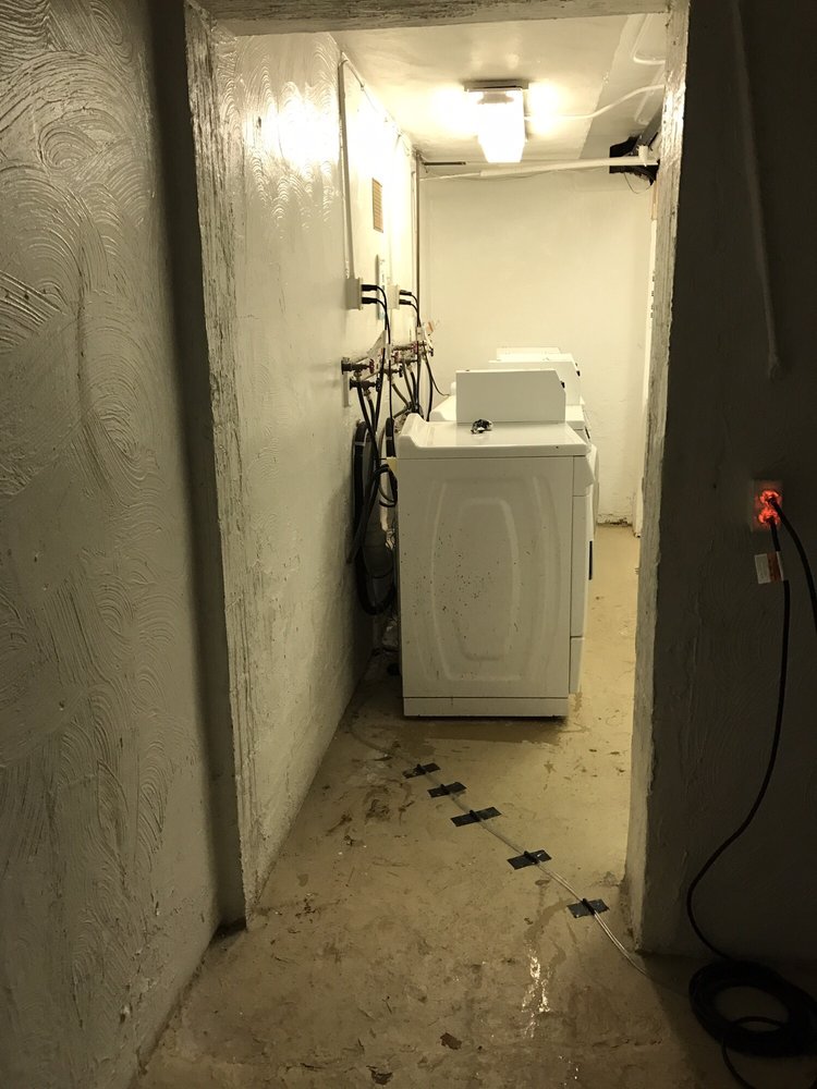 UNIVERSITY TERRACE APARTMENT Updated August 2024 11 Reviews 825