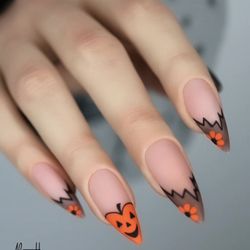 Umi Nails