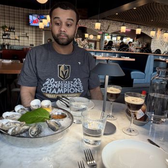Half Shell - Bars Near Me - Seattle, Washington