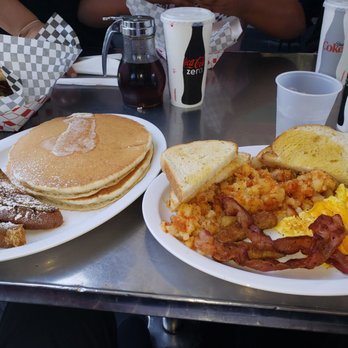 Beeps Fast Food - Fast Food Near Me - Van Nuys, California