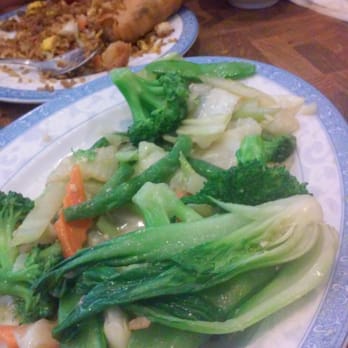 Hong Kong Chef - Shrimp chop suey, more like SHIT CHOP SUEY - Chinese Near Me - Downey, California