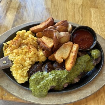 Makers & Finders - Steak & Eggs - Coffee & Tea Near Me - Las Vegas, Nevada