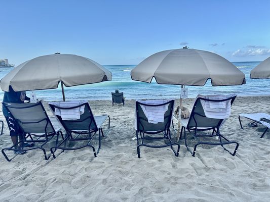 Waikiki Beach Services @ Royal Hawaiian by null