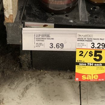 Meijer - Dirty floor - Grocery Near Me - Kalamazoo, Michigan