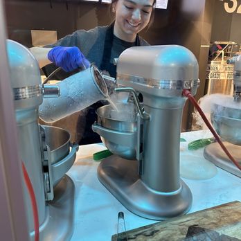 Mixter Nitrogen Creamery + Coffee - Ice Cream & Frozen Yogurt Near Me - Jacksonville, Florida