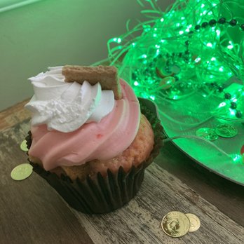 Smallcakes - Strawberry Shortcake Cupcake - Desserts Near Me - Albany, Georgia