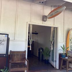 Friends and Coffee - Entrance