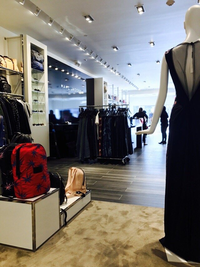 MARC JACOBS OUTLET Updated September 2024 702 Racetrack Ln, Central