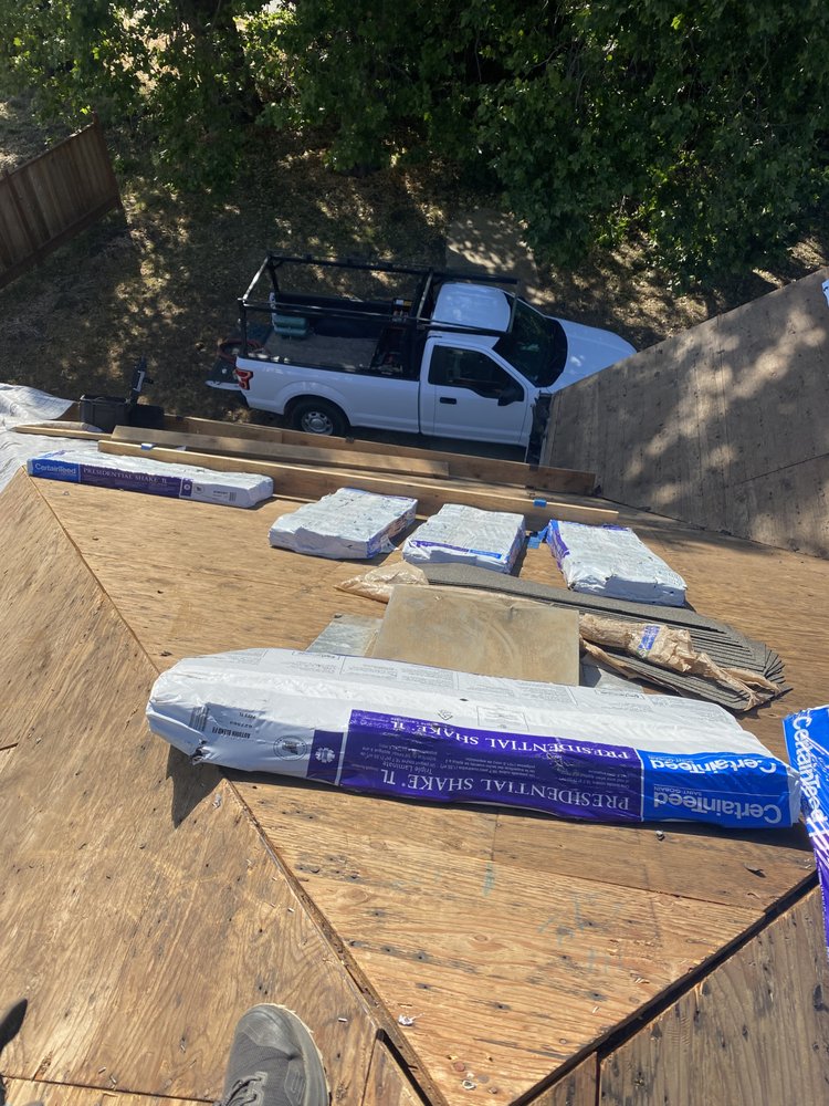 Slide of Victor A. Lopez Roofing