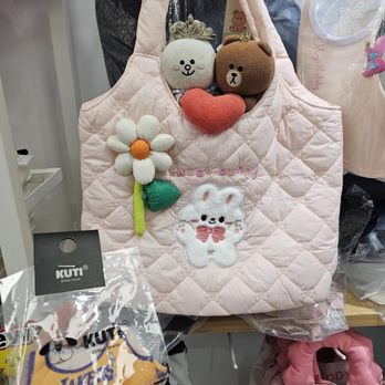 S7 Icy Bubble - We went back to look at the cute bunny bag... and we got the Lakers outfit! - Bubble Tea Near Me - Mililani, Hawaii