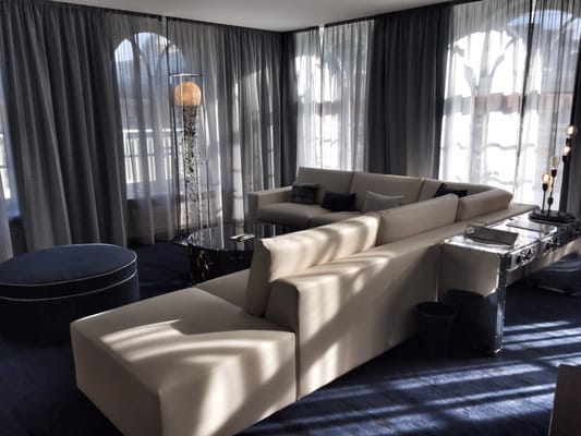 Renaissance Hamburg Hotel by null