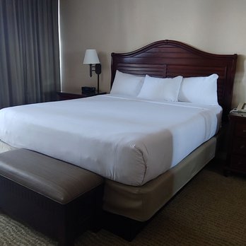 Bahia Resort Hotel - King bed - San Diego, CA