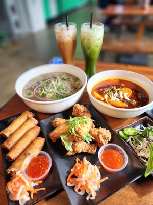 Monster Phở by null