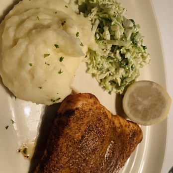 Gulfstream - Grilled salmon dinner - New American Near Me - Newport Beach, California Gulfstream - Grilled salmon dinner - New American Near Me - Newport Beach, California