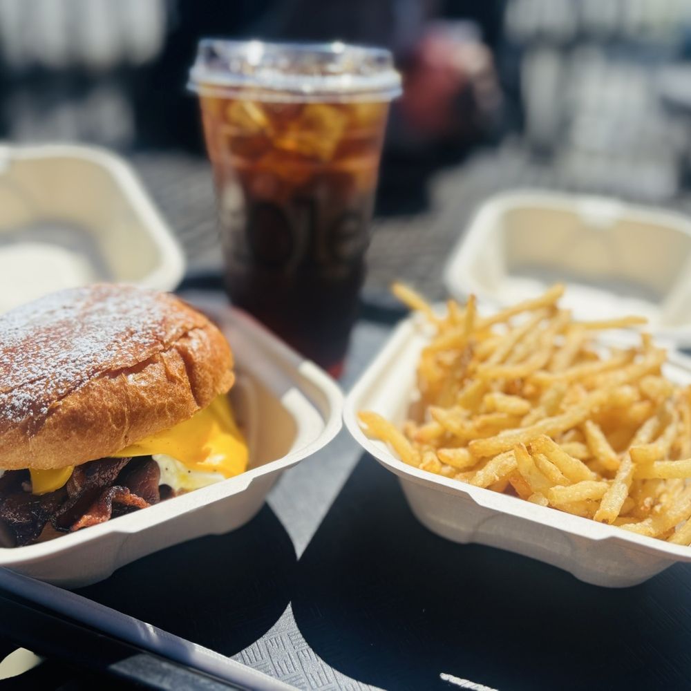 Egghole - Sweet Cheeks, sweet tea and fires - Breakfast & Brunch Near Me - Kent, Washington