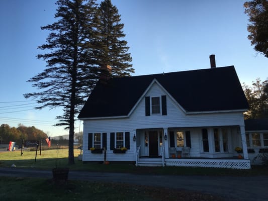 Lincoln Inn & Restaurant at the Covered Bridge by null