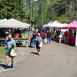 The Log Farm - Log Farm Farmers' Market