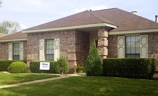 Slide of Bravo Roofing & Gutters