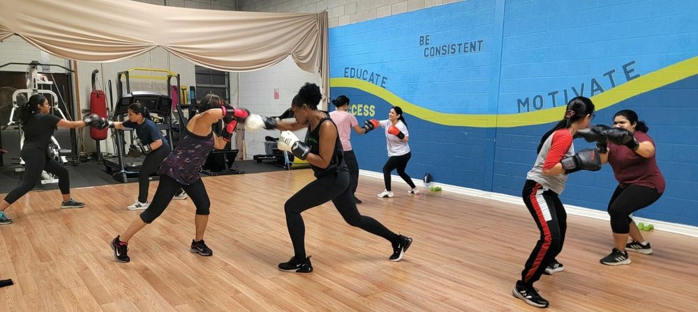 SuzyMari Health & Fitness Studio Image