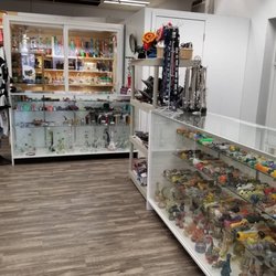 Suzy’s Smokes And Gifts - Suzy's Smokes And Gifts