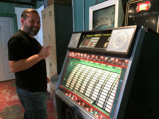 Collins & Coupe by null