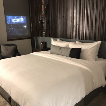 Detroit Foundation Hotel - Bed - Hotels Near Me - Detroit, Michigan Detroit Foundation Hotel - Bed - Hotels Near Me - Detroit, Michigan