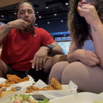 Harbor Social - Sports Bars Near Me - Oxon Hill, Maryland