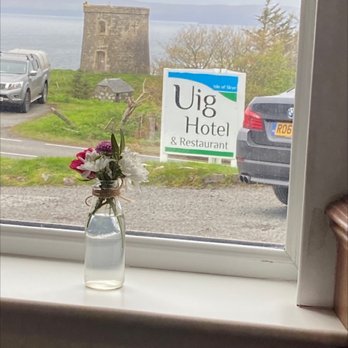 Uig Hotel - Hotel sign - Hotels Near Me