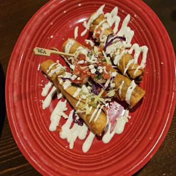 Komo's Cocina - Carnitas Taquitos - Mexican Near Me - Long Beach, California