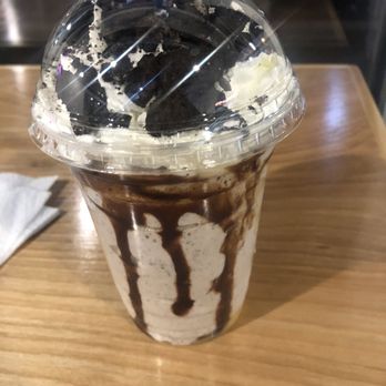 Gordon’s Milkshake Bar - Cookies and Cream Milkshake - Desserts Near Me - Indianapolis, Indiana Gordon’s Milkshake Bar - Cookies and Cream Milkshake - Desserts Near Me - Indianapolis, Indiana