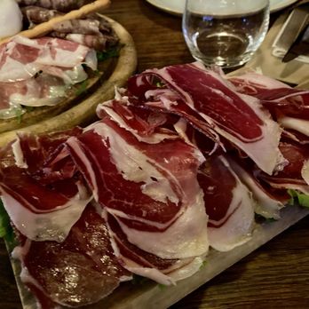 Osteria Il Gatto E La Volpe - Pata negra prosciutto, burrata, prosciutto d'oca - Pizza Near Me - Florence, FI