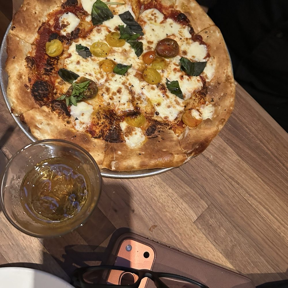 Yard House - Margherita pizza - New American Near Me - Orlando, Florida Yard House - Margherita pizza - New American Near Me - Orlando, Florida
